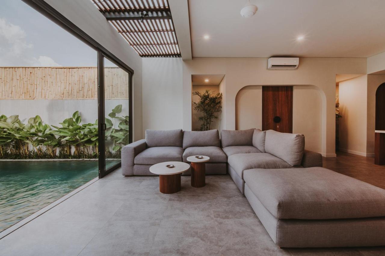 New 4 Bedroom 5 Min Walk To Berawa Beach Enclosed Livng Чангу Екстер'єр фото